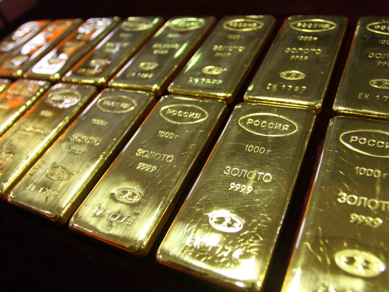 “Бежать собрались?”: элита попалась на рекордном вывозе “русского золота” из РФ в Британию