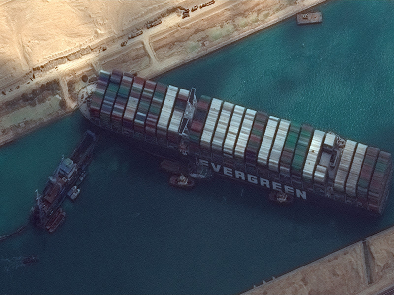 “Натурный эксперимент”: экономист рассказал о возможной реальной причине блокировки Суэцкого канала