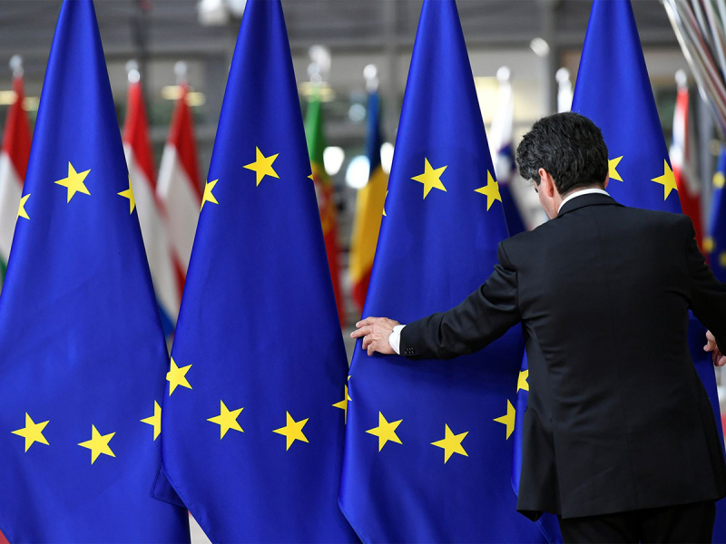 Bloomberg: ЕС хочет передать “санкционное” имущество российских бизнесменов Украине