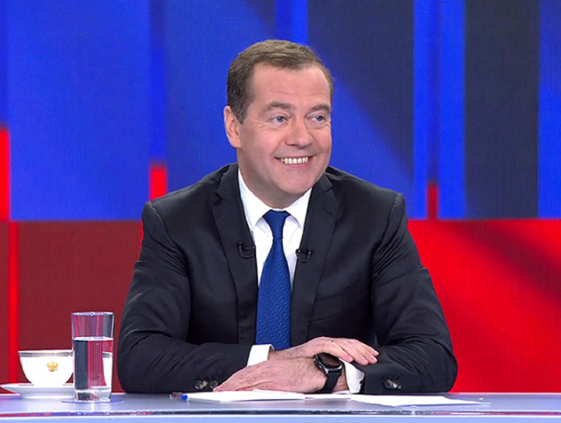 «Привет Макдоналдсу»: Медведев пригрозил иностранным компаниям, сбегающим из России