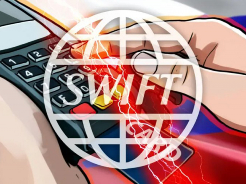 Семь российских банков отключили от системы SWIFT