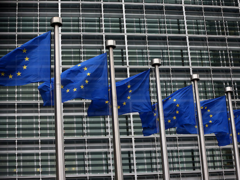 Bloomberg: ЕС планирует запрет на сделки россиян с недвижимостью в Европе