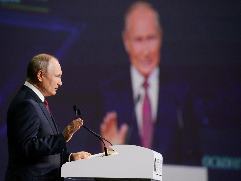 “Дома – надежней”: Путин призвал на ПМЭФ-2022 отказаться навсегда от проверок бизнеса