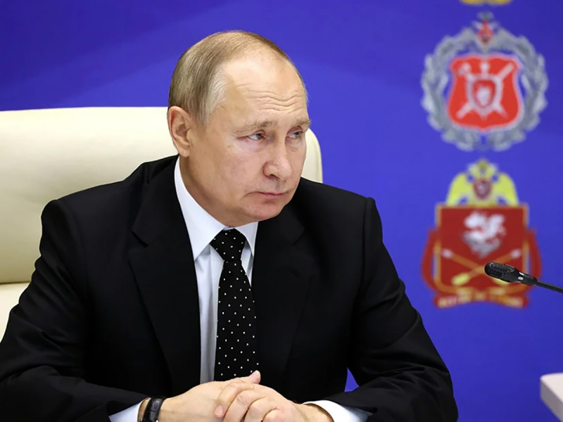 Путин подписал указ о повышении МРОТ в 2023 году