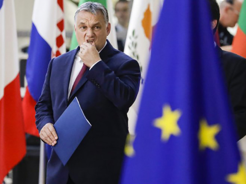 FT: ЕС угрожает обрушить по экономике Венгрии из-за вето на помощь Украине