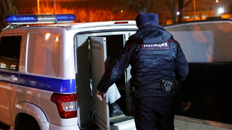 В Иркутске осудят 7 сотрудников ДПС за взятки более 5 миллионов от водителей