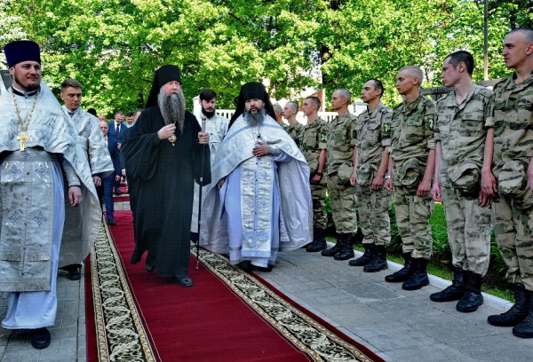 «Атеистов на войне не бывает»