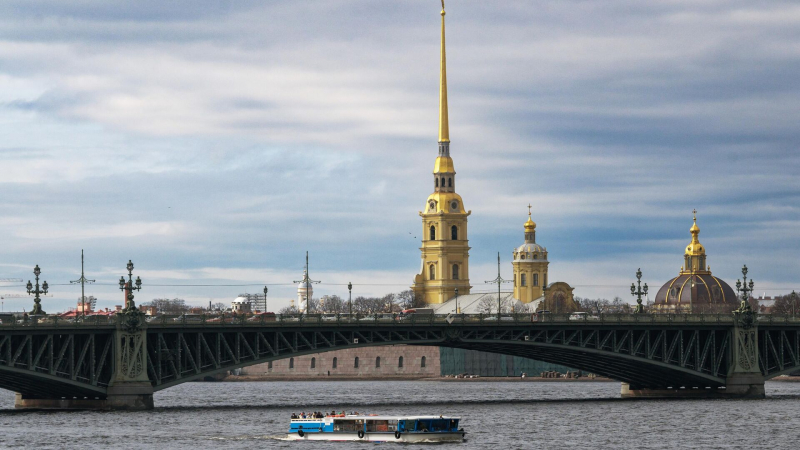 Прокуратура сообщила о столкновении в Петербурге теплохода с прогулочным судном