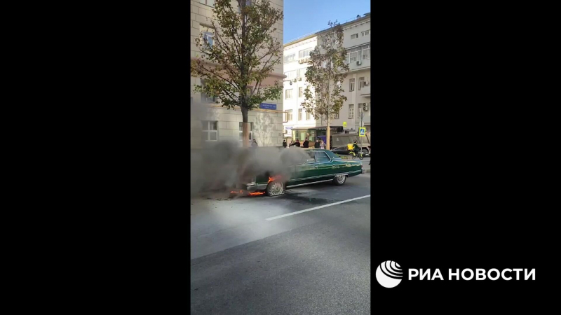 МЧС: при пожаре в сталинской высотке в Москве горела деревянная обрешетка крыши