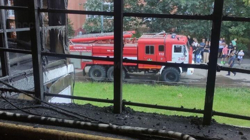 В Качканаре мужчина и женщина погибли при пожаре в двухэтажном деревянном доме