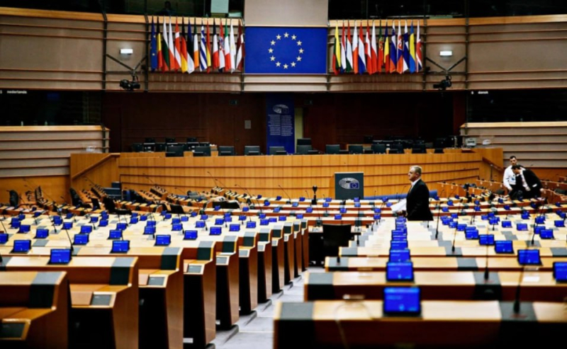 Госдума приняла закон о круглогодичном призыве