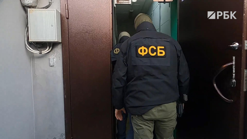 ФСБ задержала мужчину за сообщения Киеву о движении техники по Транссибу