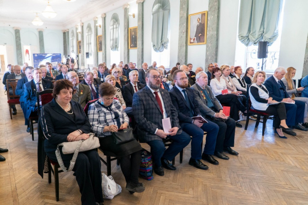 Академия продолжила курс на укрепление суверенитета России