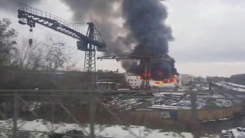 Пожар на складе в Новосибирске. Что известно