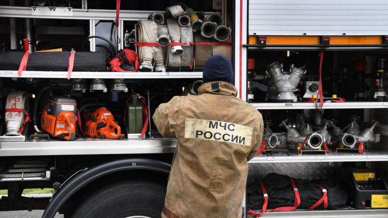 В Алчевске взрывом повреждена школа и семь квартир