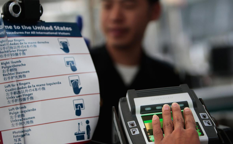 Администрация Трампа сделала рак и ожирение причинами отказа в визах