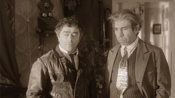 Миклухо-Маклай обокрал папуасов! Человек с уголовным прошлым возглавил научный центр в Институте востоковедения: Какие учёные, такая и наука?