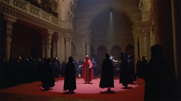 Вечеринки за закрытыми дверями, миллионы за вход: "Элитный" разврат в центре Москвы. Что дальше — сафари на людей?