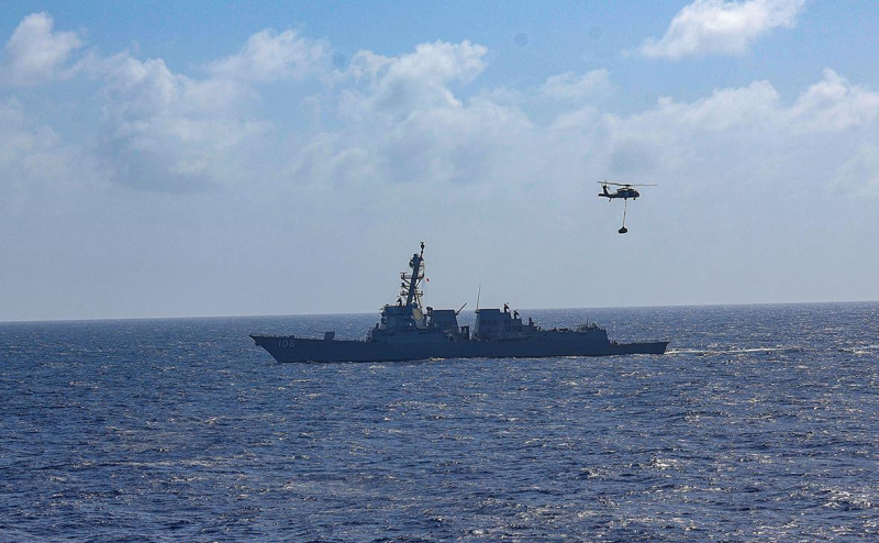 Bloomberg раскрыл, как эсминец США помешал «российскому» танкеру