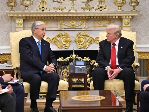 В Кремле объяснили реакцию РФ на высокопарные слова Токаева о Трампе