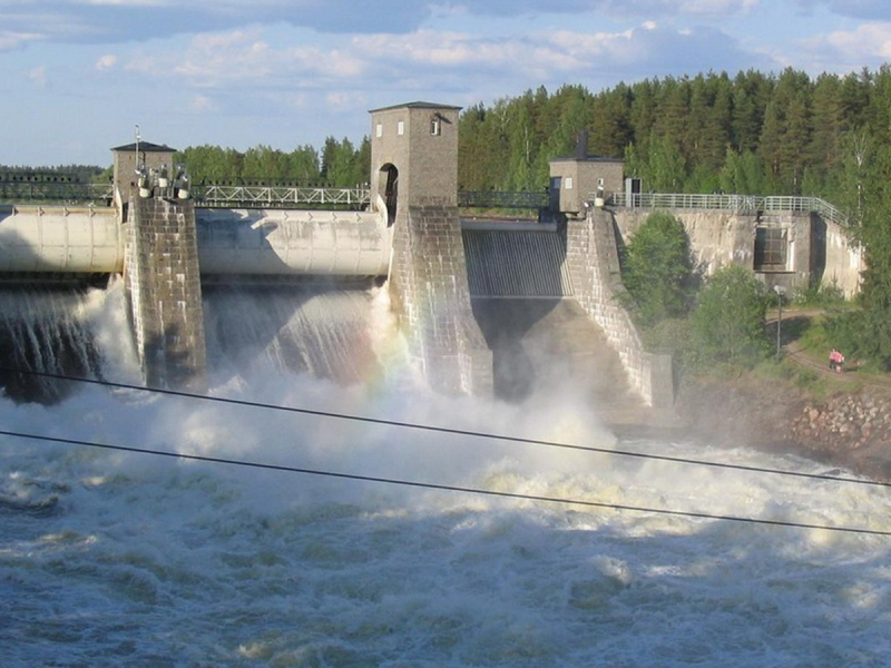 Перестали платить 53-летнюю дань: Россия расторгла энергетическое соглашение с Финляндией