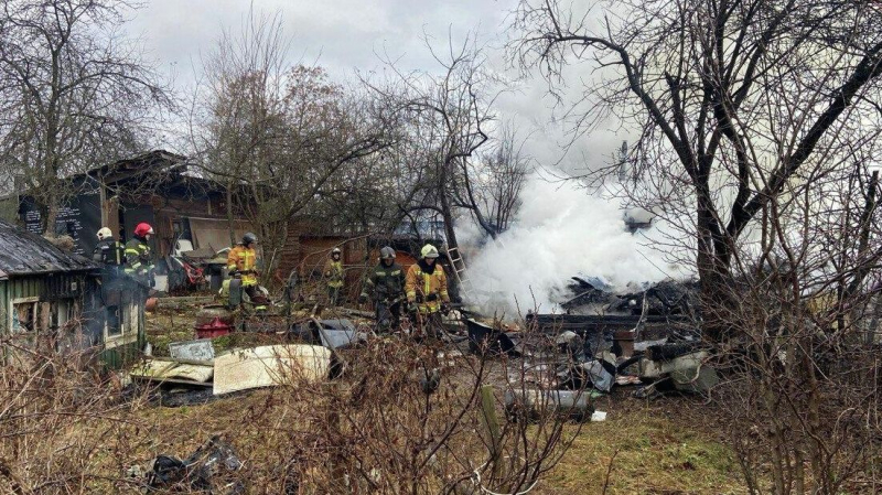 Тушение пожара в Красногвардейском районе Петербурга