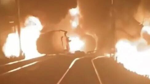 Возгорание вагонов-цистерн грузового поезда на перегоне Шамары-Кордон
