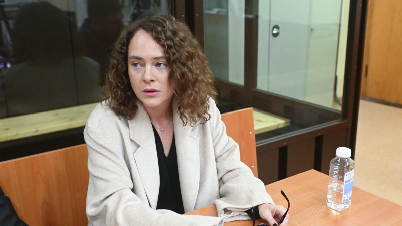 Актриса Аглая Тарасова, обвиняемая в контрабанде наркотиков, во время начала рассмотрения дела по существу в Домодедовском городском суде