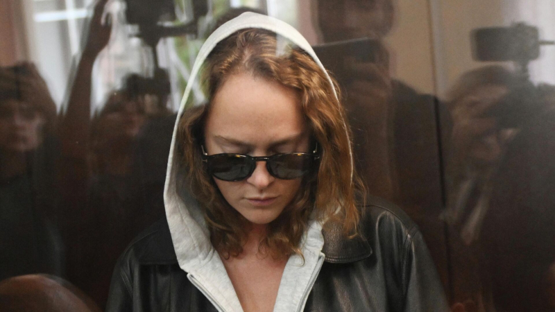 Актриса Аглая Тарасова в Домодедовском суде Московской области