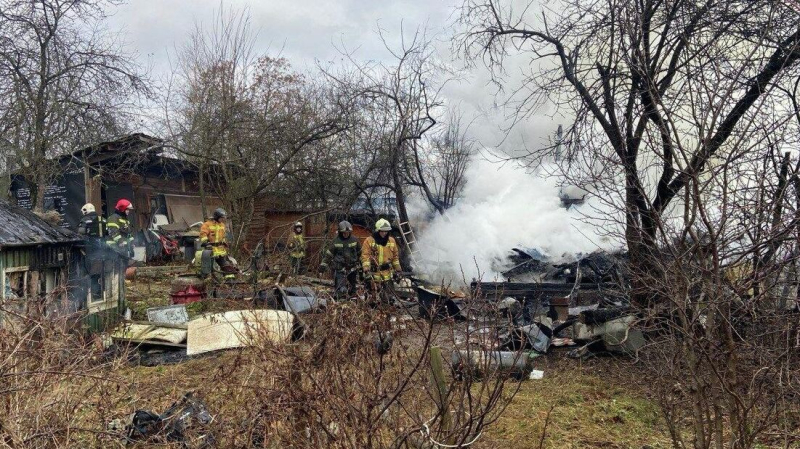 Тушение пожара в Красногвардейском районе Петербурга