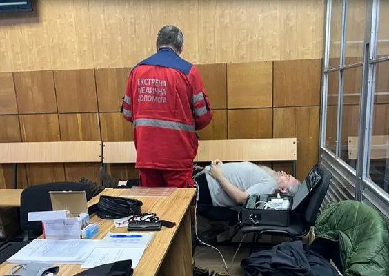 «Улица Мазепы» и памятник Кочубею