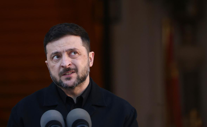 Зеленский призвал подкрепить переговоры давлением на Россию