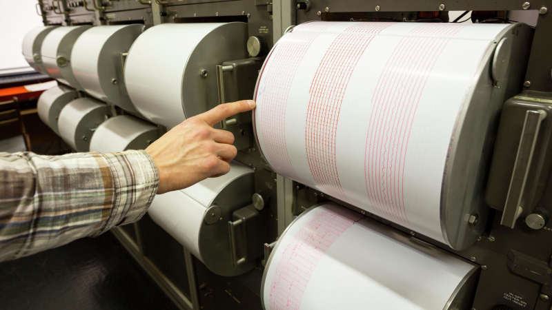 Сейсмограф