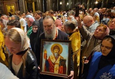 Приложиться к своему народу Приложиться к своему народу