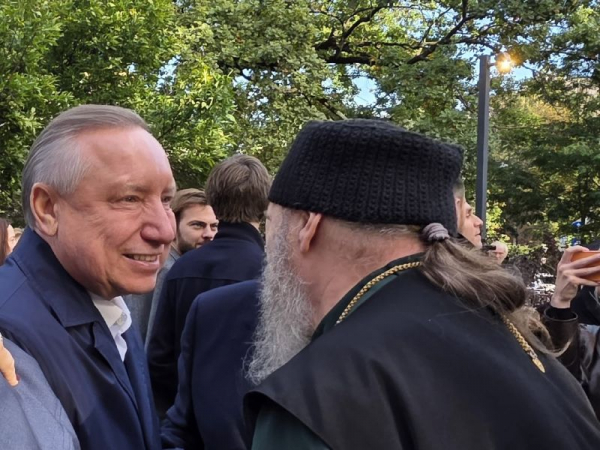 Памятник, которому можно посмотреть в глаза Памятник, которому можно посмотреть в глаза