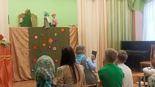 В Петергофе отметили именины Цесаревича Алексия В Петергофе отметили именины Цесаревича Алексия