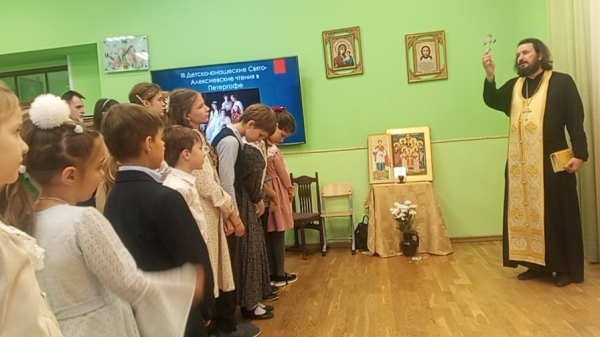 В Петергофе отметили именины Цесаревича Алексия В Петергофе отметили именины Цесаревича Алексия