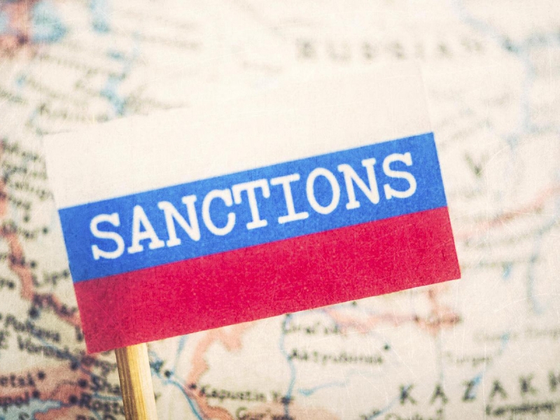 Bloomberg узнал о предстоящих санкциях США против 10 россиян и 20 компаний и высылке дипломатов
